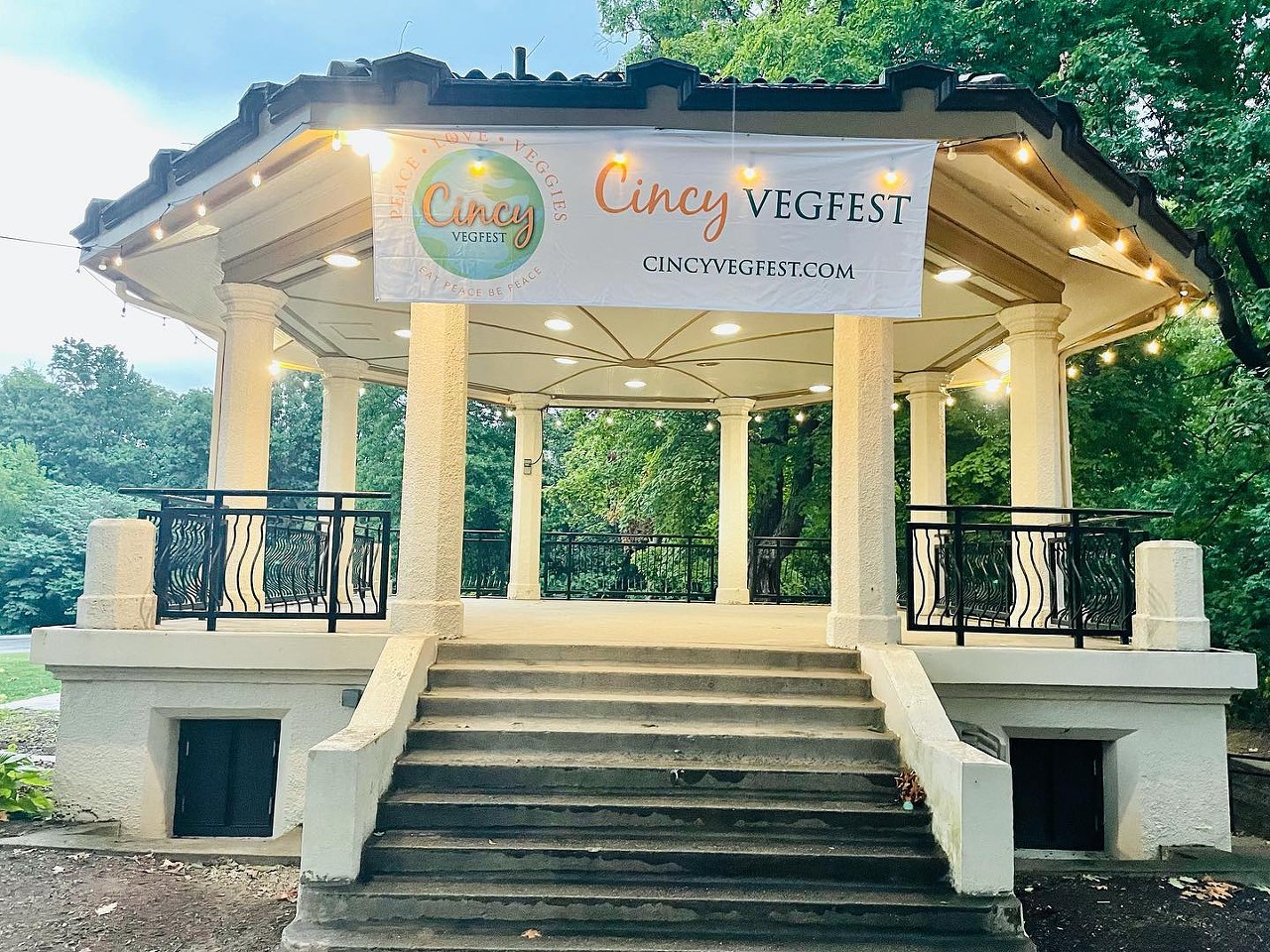 Cincy VegFest + Vegan Chili Cook-Off
Noon-6:00 p.m. June 10
Calling all herbivores: The fifth-annual Cincy VegFest is back, along with a Vegan Chili Cook-off. Enjoy a day of groovy live music, a pre-event yoga session, and plant-based food to munch on. This event will be held at Burnet Woods Bandstand from noon-6 p.m., with yoga sessions starting at 10 a.m. and 11 a.m. Plant-sourced meal options will be prepared and provided by a variety of vendors, including Essen Kitchen, Foodies Vegan, Like Mom’s Only Vegan and more. The vegan chili cook-off is calling anyone from home-kitchen gurus to amateur chefs to join the competition. Admission is free.
Noon-6 p.m. June 10. Burnet Woods Bandstand, 3298 Clifton Ave., Clifton, heärt.com/cincy-vegfest.