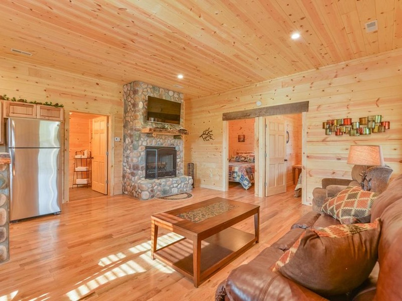 Little Chief Cabin
Laurelville, Ohio
Price upon request | Hosts 4 guests
"Little Chief Cabin Details: 
Guests: Up to 4 guests (guests 3 and younger are not counted in guest count figures. Properties are priced on a base rate and additional nightly guest charges will apply after the guest count exceeds the base rate) 
Pets: Up to 3 (dogs only) $30/pet/stay applies 
Bedrooms: 2 (bed linens, pillows, comforters provided) 
Baths: 1 (bath towels, hand towel, wash clothes, hand soap provided- personal toiletry/shower items not provided) 
Minimum Booking Age- 21&#148; &#151; Tripadvisor 
Photo via tripadvisor.com