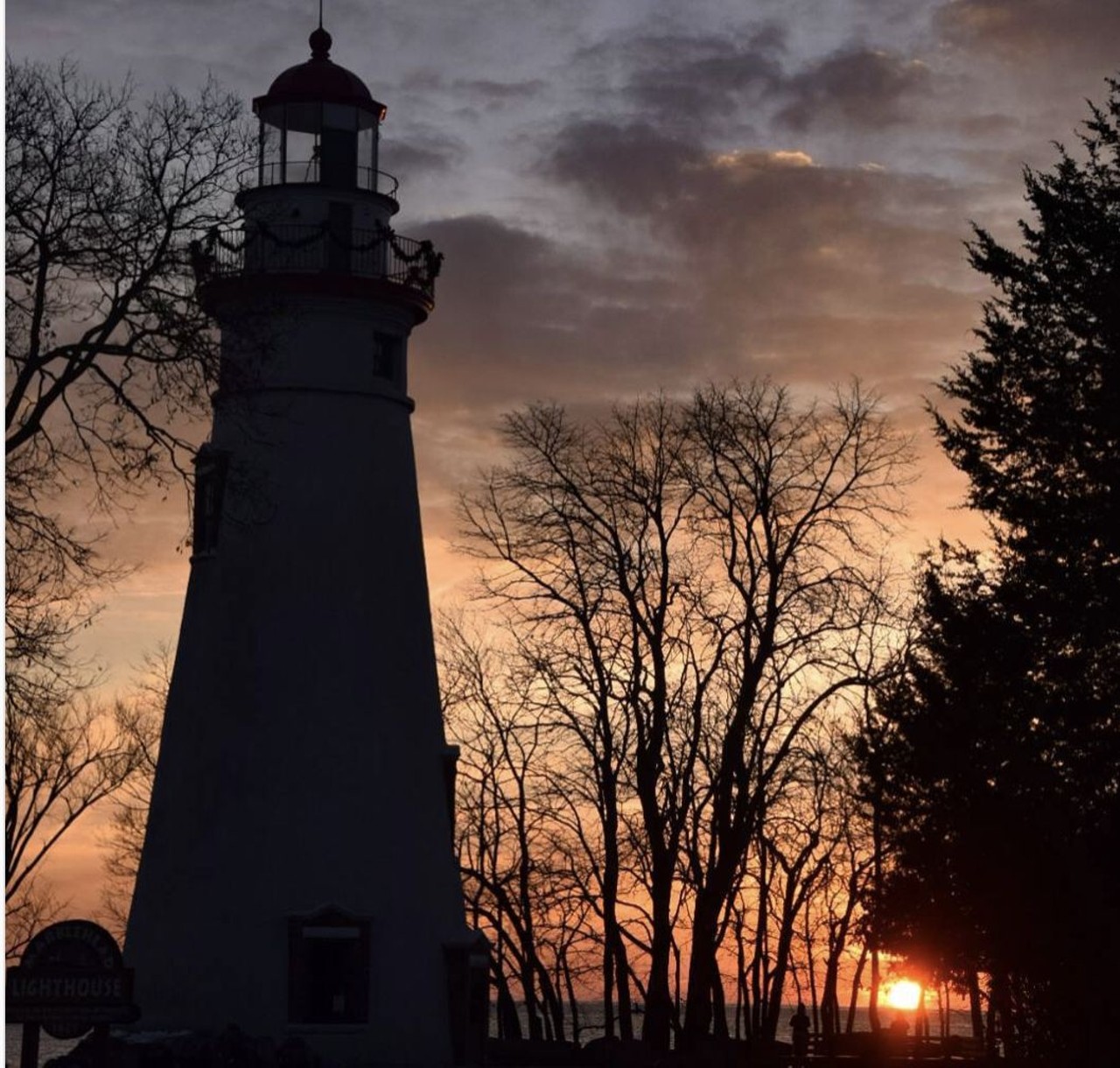 Marblehead
Marblehead boasts one of the best scenic lighthouses in Ohio, perfect for taking in a fall sunset. Check out the Lakeside-Marblehead Lighthouse Festival this October.
Photo via @_Doctor_VV_/Instagram