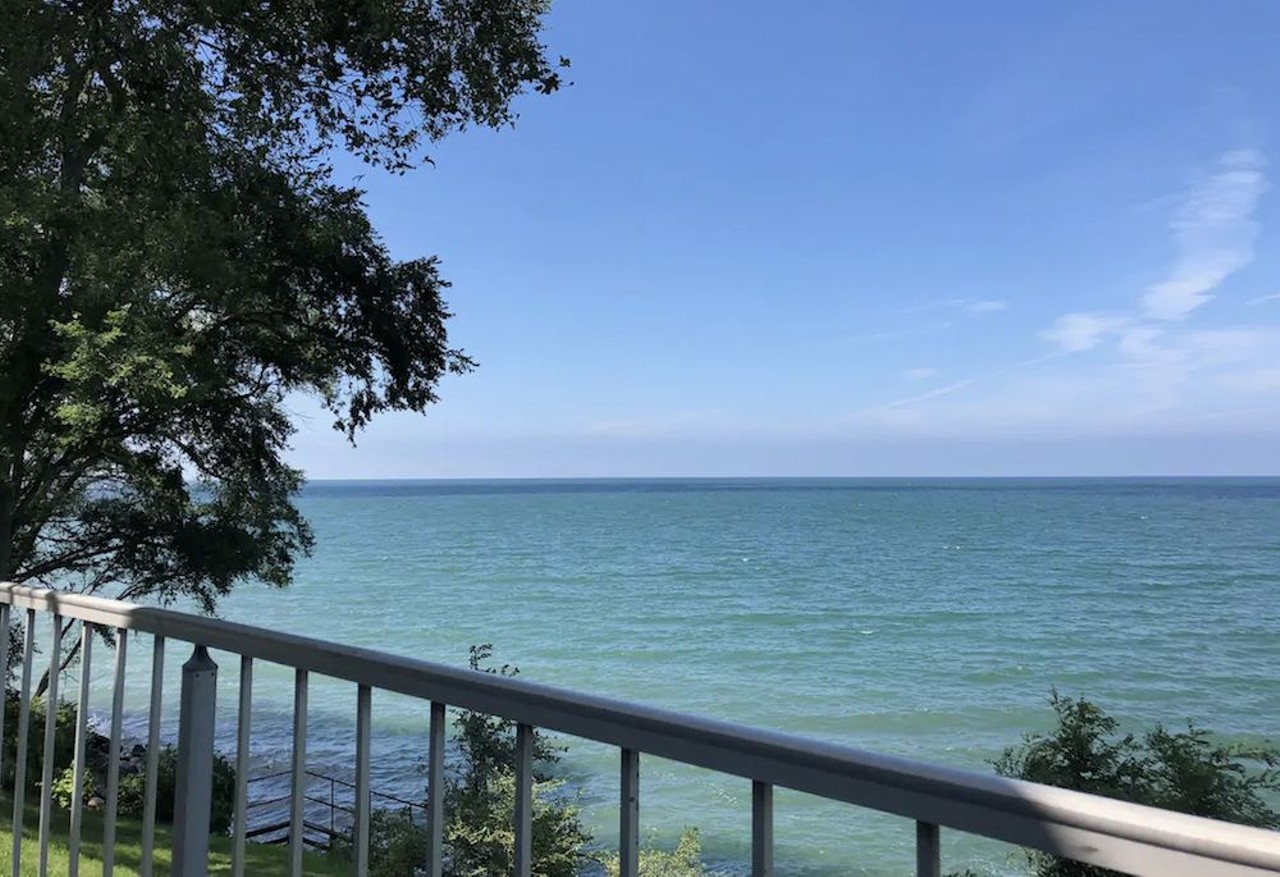 Lakefront Views Near Cedar Point, Lorain
5 Guests, 2 Bedrooms, 2 Beds, 2 Baths, $94/Night