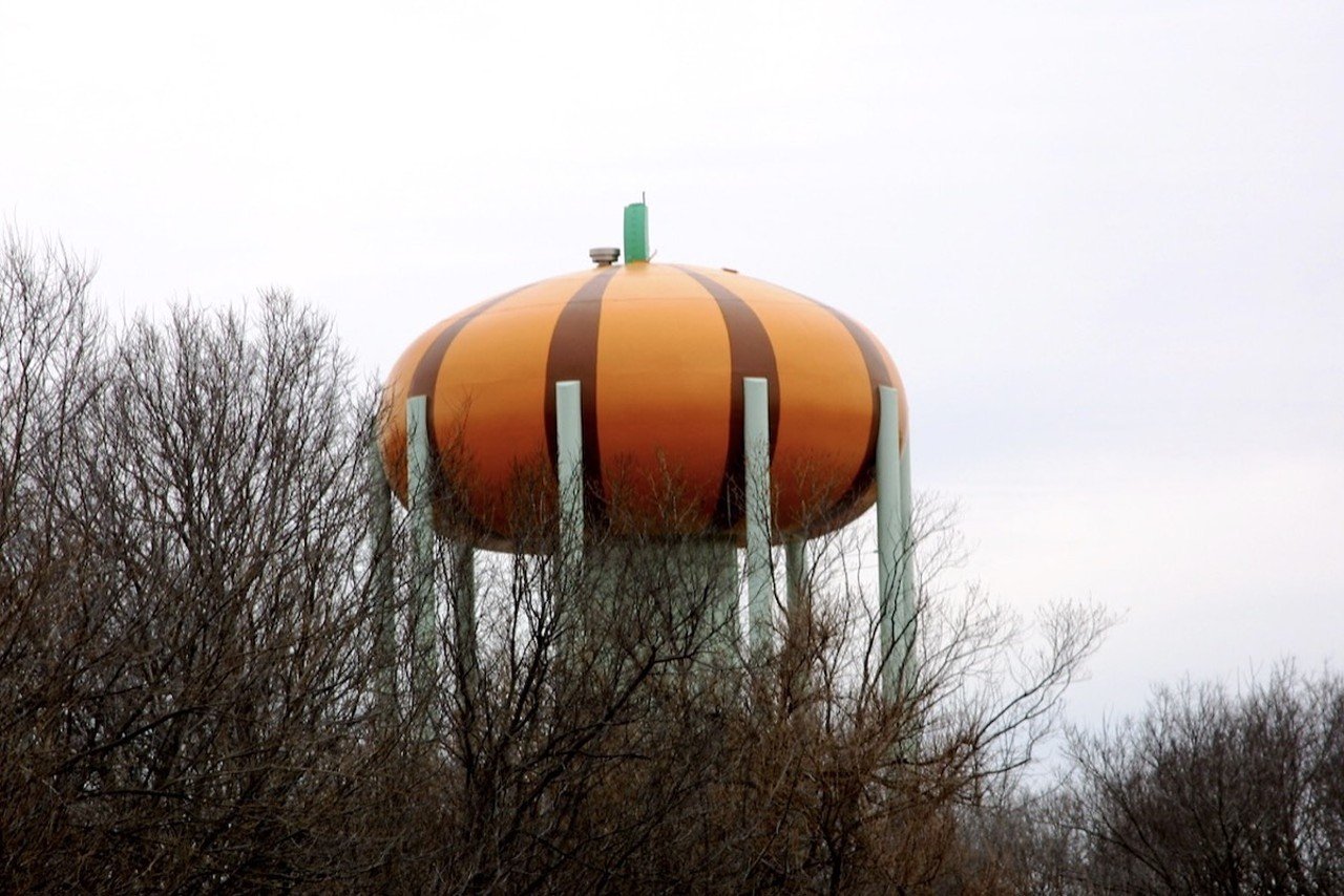 Pumpkin Water Tower
Logan Street, Circleville
Circleville, about 30 miles south of Columbus, is known for its annual Pumpkin Festival, which they bill as the “best free festival on Earth.” What better way to promote the biggest thing in town than painting the town water tower to look like a pumpkin?
