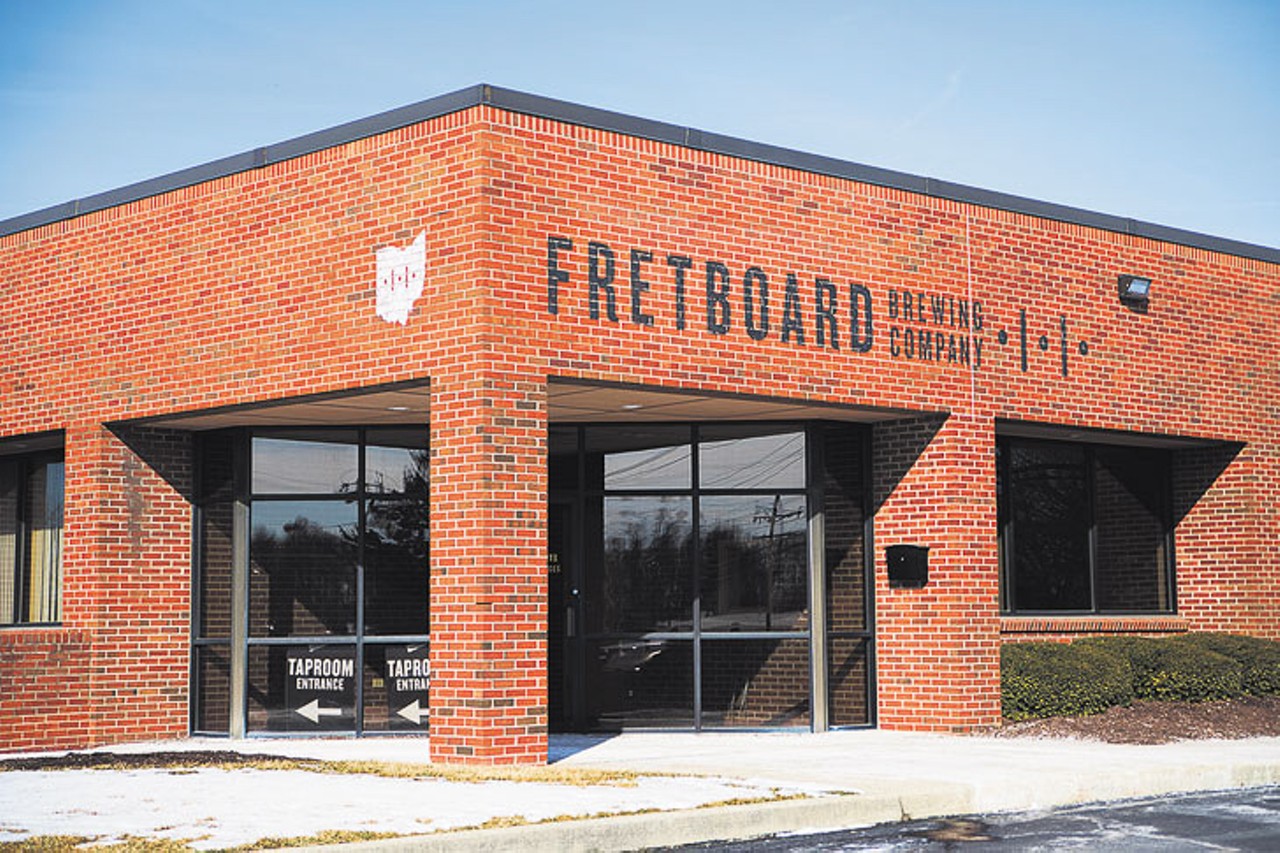 Fretboard Brewing Company
5800 Creek Road, Blue Ash
This Blue Ash brewery achieves the perfect marriage —music and beer— by providing creative spaces for local musicians to rattle off riffs while grabbing brews at the taproom. What could have simply been a traditional German-bier-inspired brewery was electrified into an incredibly active live music venue with a pro-grade sound system? Fretboard has partnered with Smoked Out Cincy to pair their beers with brewery eats. Enjoy a smoked pulled pork sandwich paired with some of Fretboard's house-made brews. Sandwiches not your thing? Enjoy some bar bites including smoked wings, mac and cheese rolls, barbecue pork fries and more.