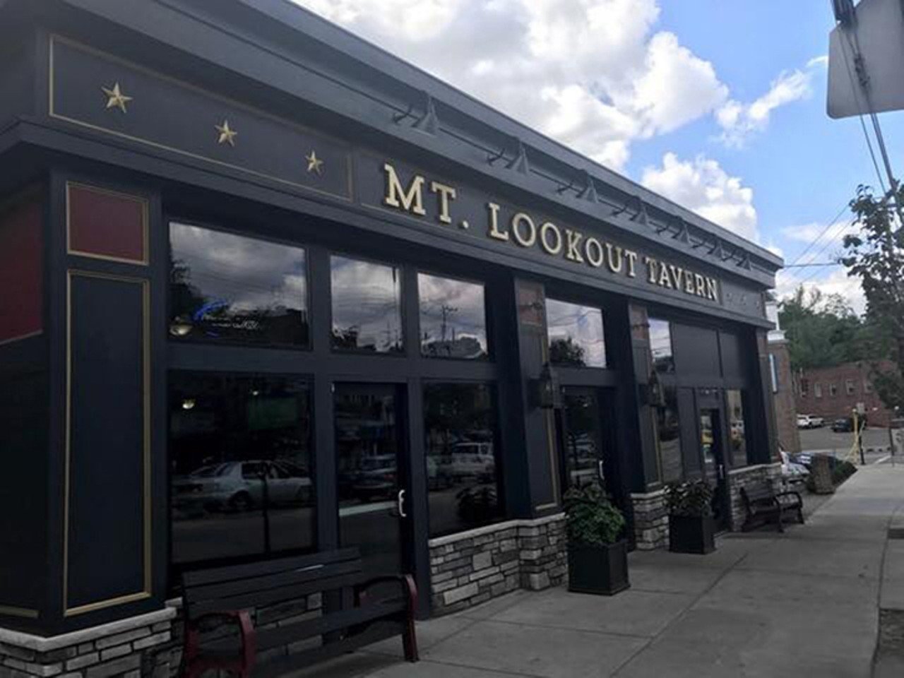 Mt. Lookout Tavern
3209 Linwood Ave., Mount Lookout
This sporty sister bar to the Oak Tavern has been serving Cincinnati for over 40 years. Wings come classic or smoked and you can pair them with sports-centric flavors like Xavier Tangy and Bearcat. Photo via Facebook/MtLookoutTavern