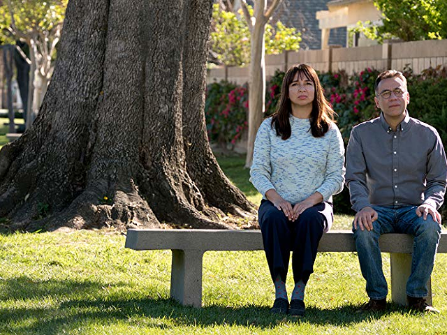 Maya Rudolph (left) and Fred Armisen (right) as June and Oscar.