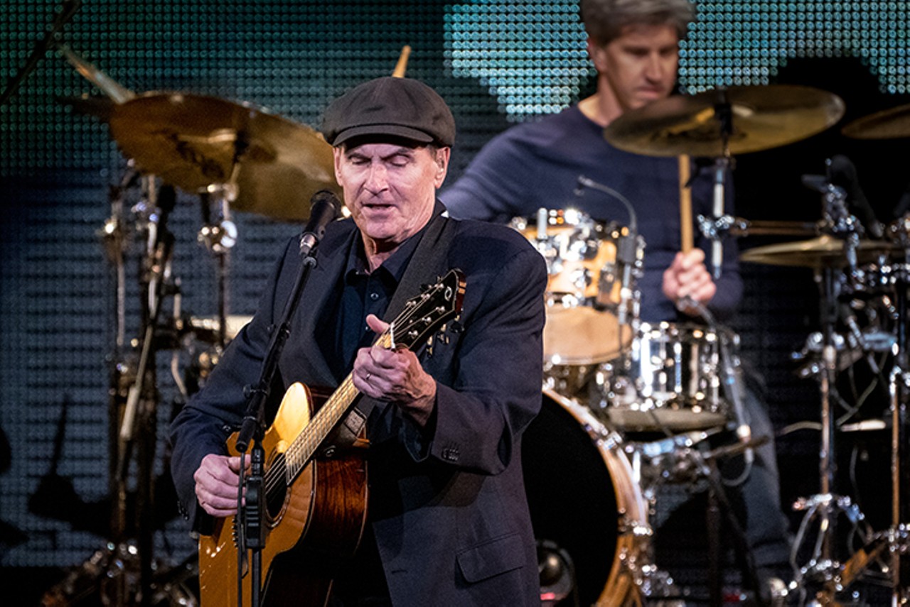 All the Photos from James Taylor's Performance at Cincinnati's U.S. Bank Arena