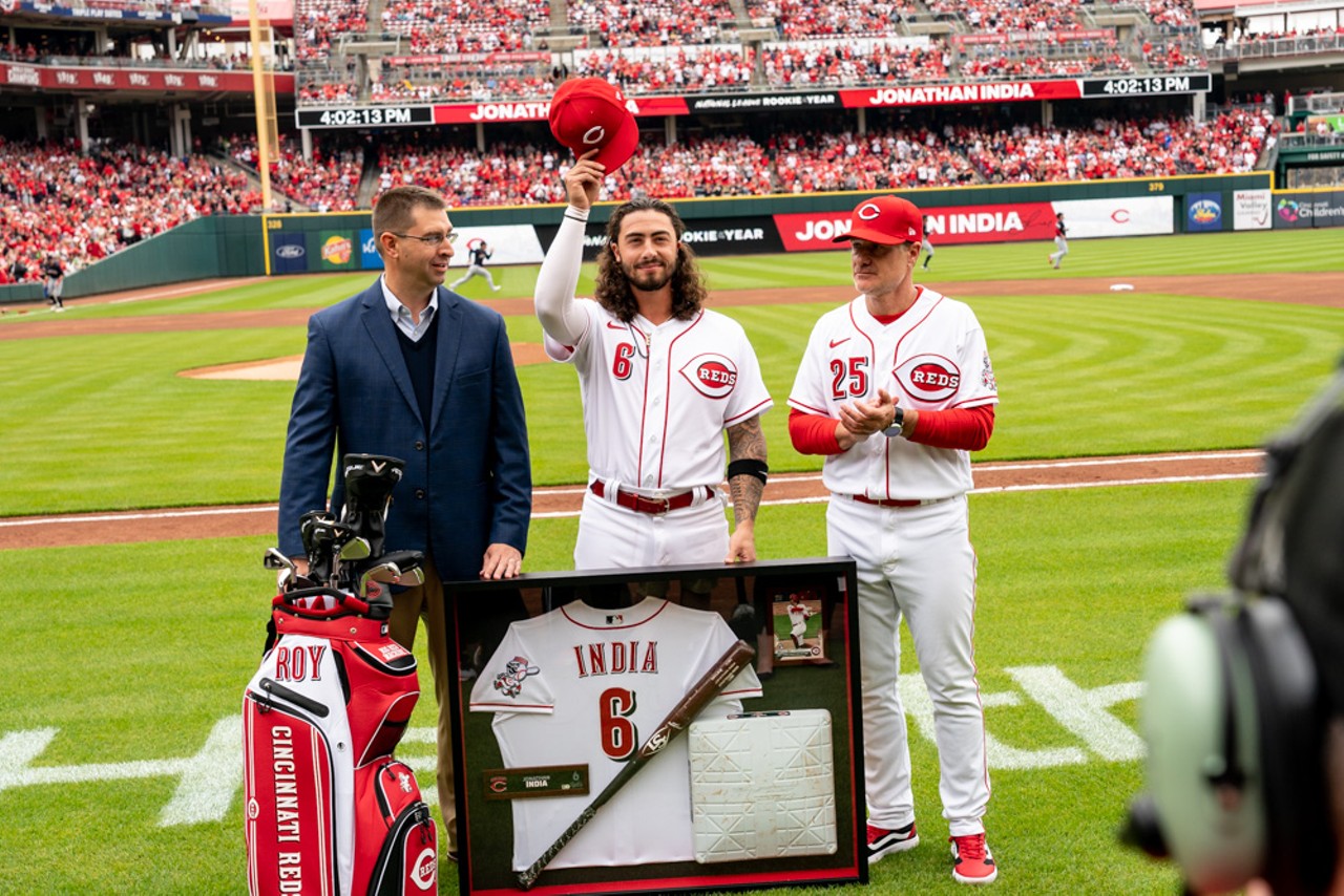 WATCH: Bengals Ja'Marr Chase presents Reds Jonathan India with