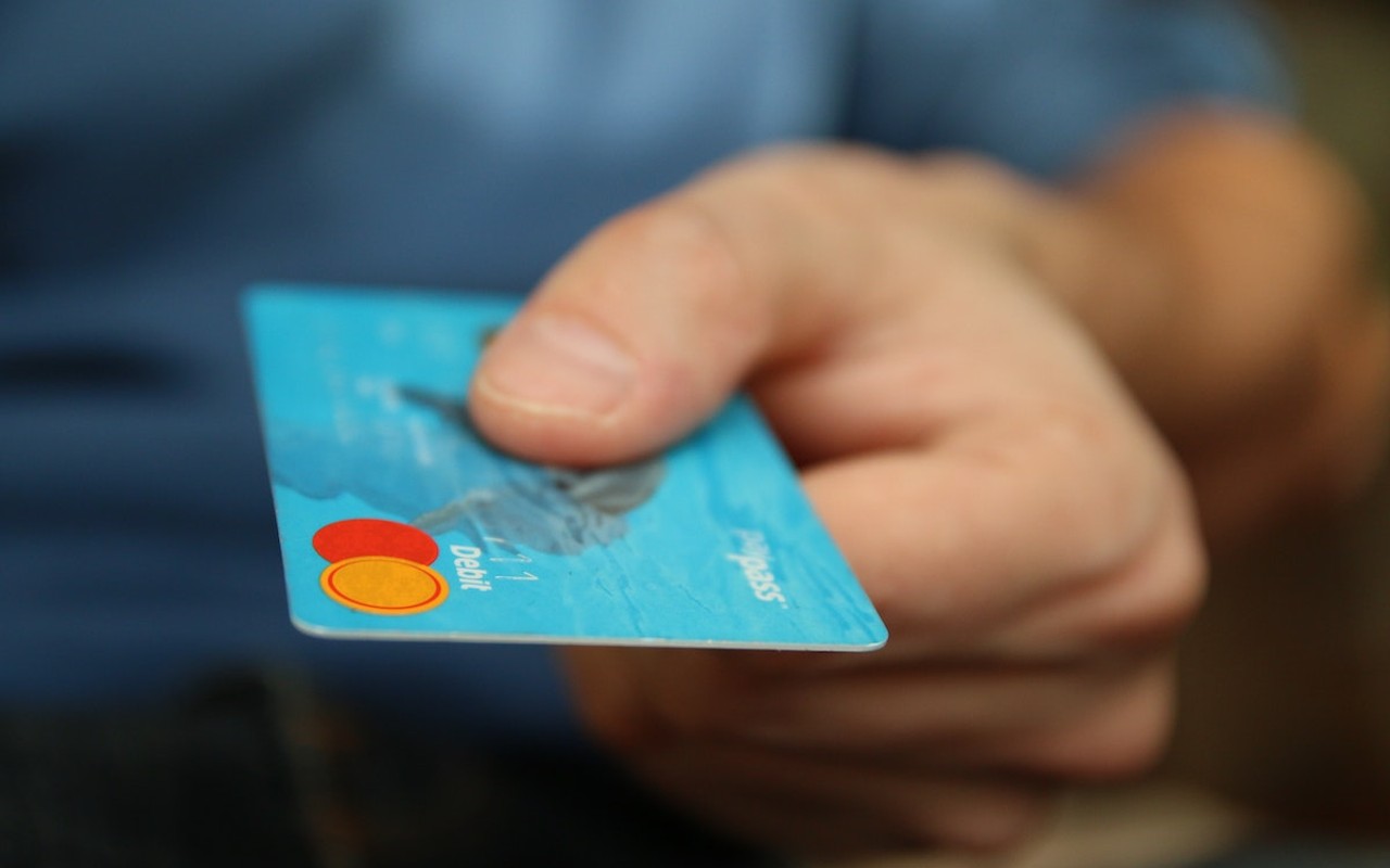 Research from Bankrate shows fewer people are paying their credit card balances.
