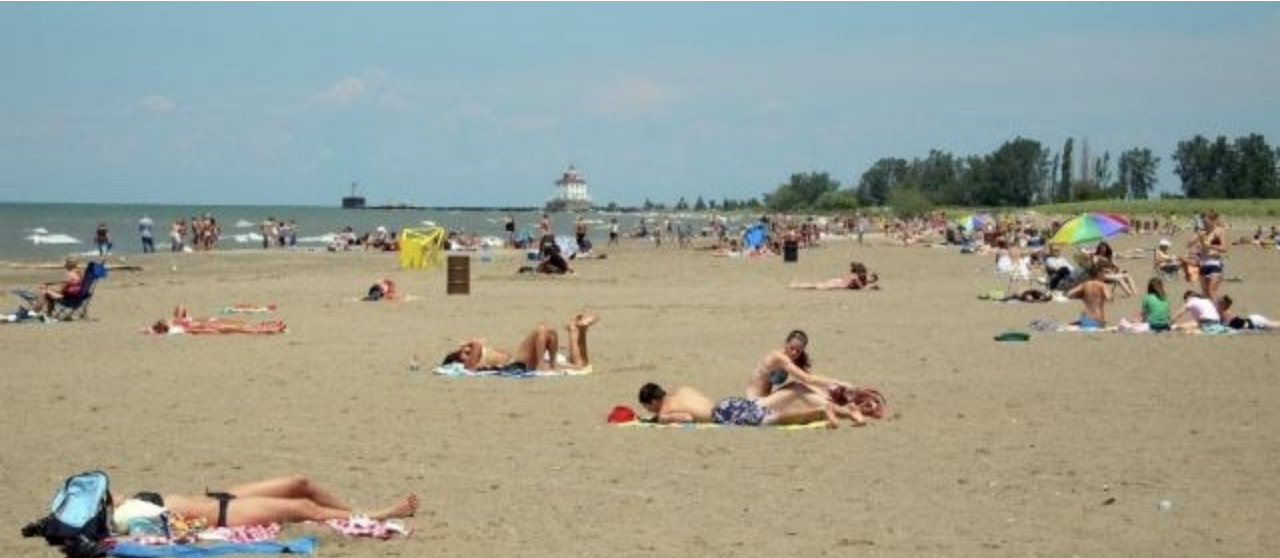Mentor, Ohio
Distance: 4 hours
Perched off the shores of Lake Erie, Mentor-on-the-Lake contains four parks within its small lakeside community, two of which sit directly overlooking the lake. It is only a short drive from Headlands Beach State Park, the longest natural beach in Ohio.