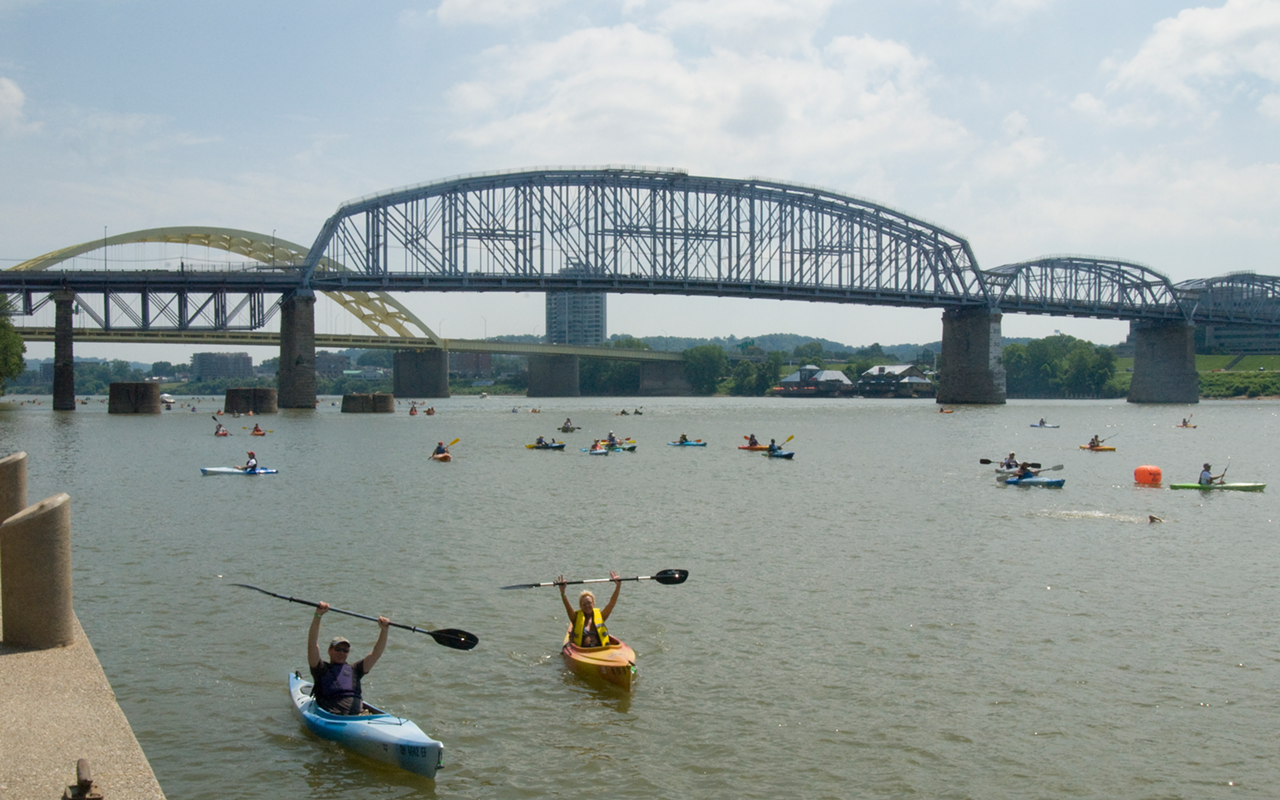 Paddlfest closes the river to other boat traffic