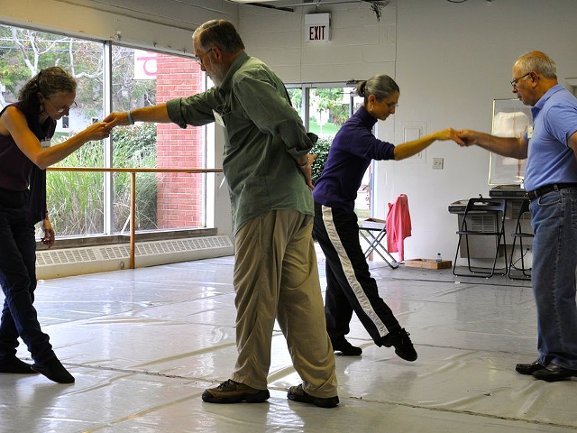Cincinnati Ballet is now providing therapeutic dance classes for those living with Parkinson’s Disease.