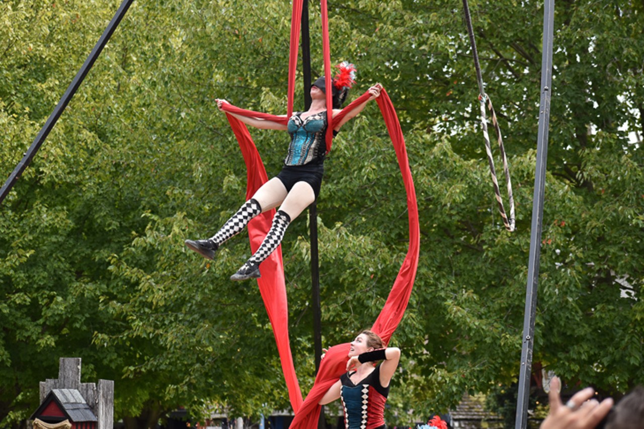 Circa Brava performing amazing Aerial Silk stunts