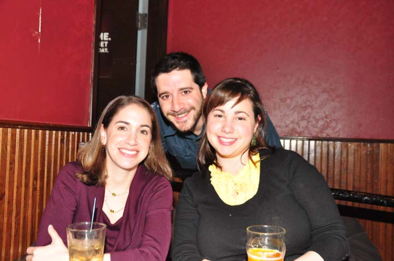HeBrew Happy Hour at Pig & Whistle Sport Pub