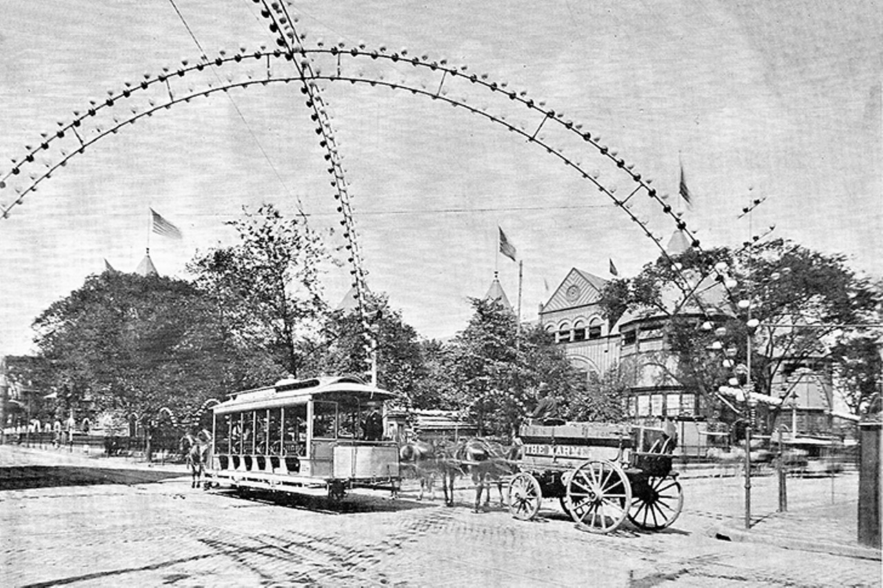 Horse-drawn streetcars take visitors to the expo. (The first electric streetcar appeared in June 1888, on the Mount Adams-Eden Park line.)