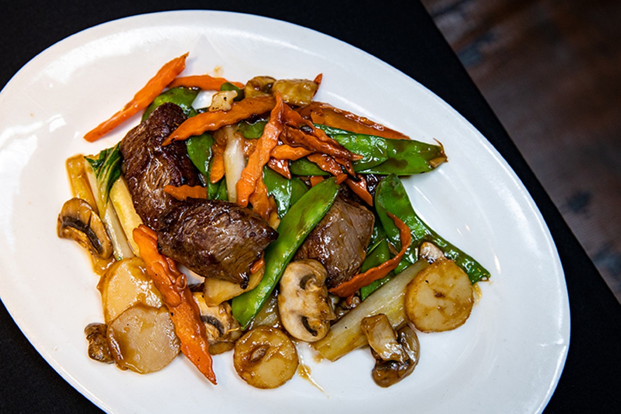 Steak Kew ($19), beef tenderloin medallions with mixed vegetables in a savory brown sauce