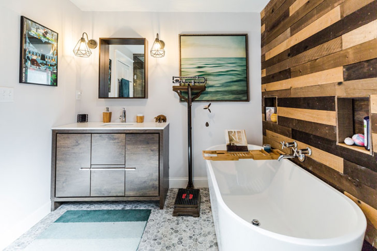 ?"The scale came from the Burlington Antique Fair.? It is off by 20 pounds or so...and not in the right direction. My favorite part of the bathroom is the really cool knobs and bathtub hardware." &#151; Tim