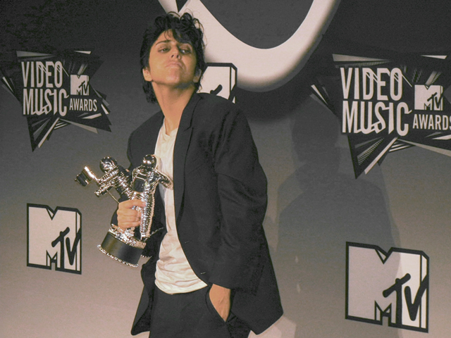 Minimum Gauge: MTV makes VMA "Moonman" trophy gender unspecific
