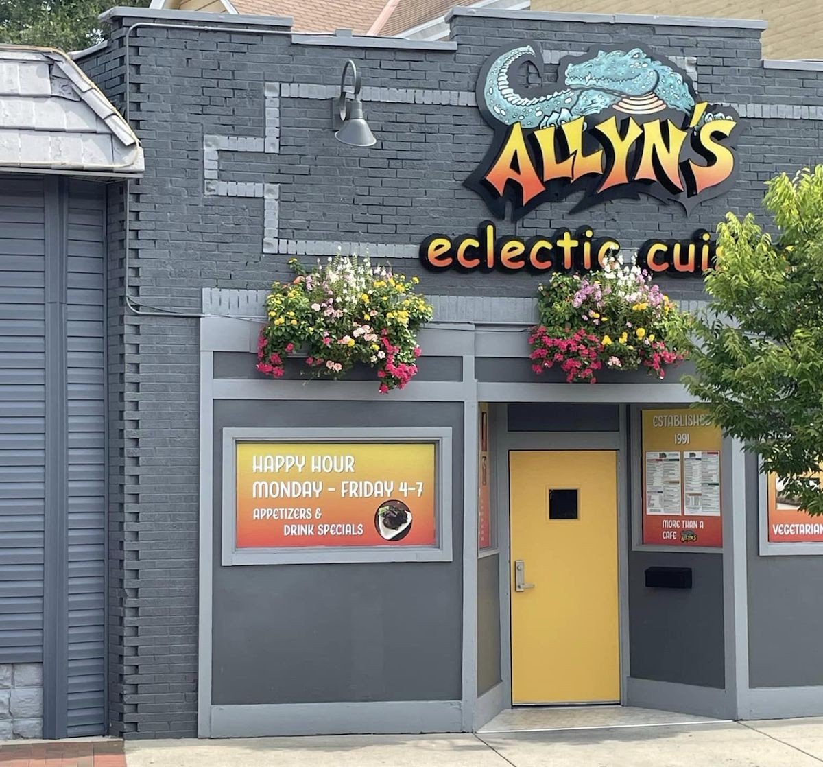 Allyn's Cafe | 3538 Columbia Parkway, Columbia Tusculum