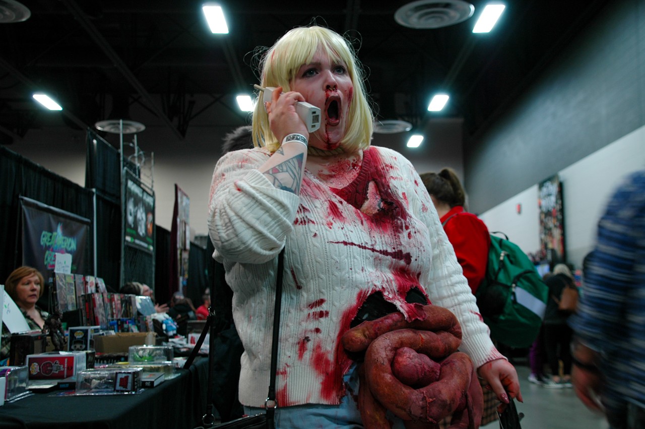 Scream’s Casey Becker (originally played by Drew Barrymore), as depicted by a costumed attendee