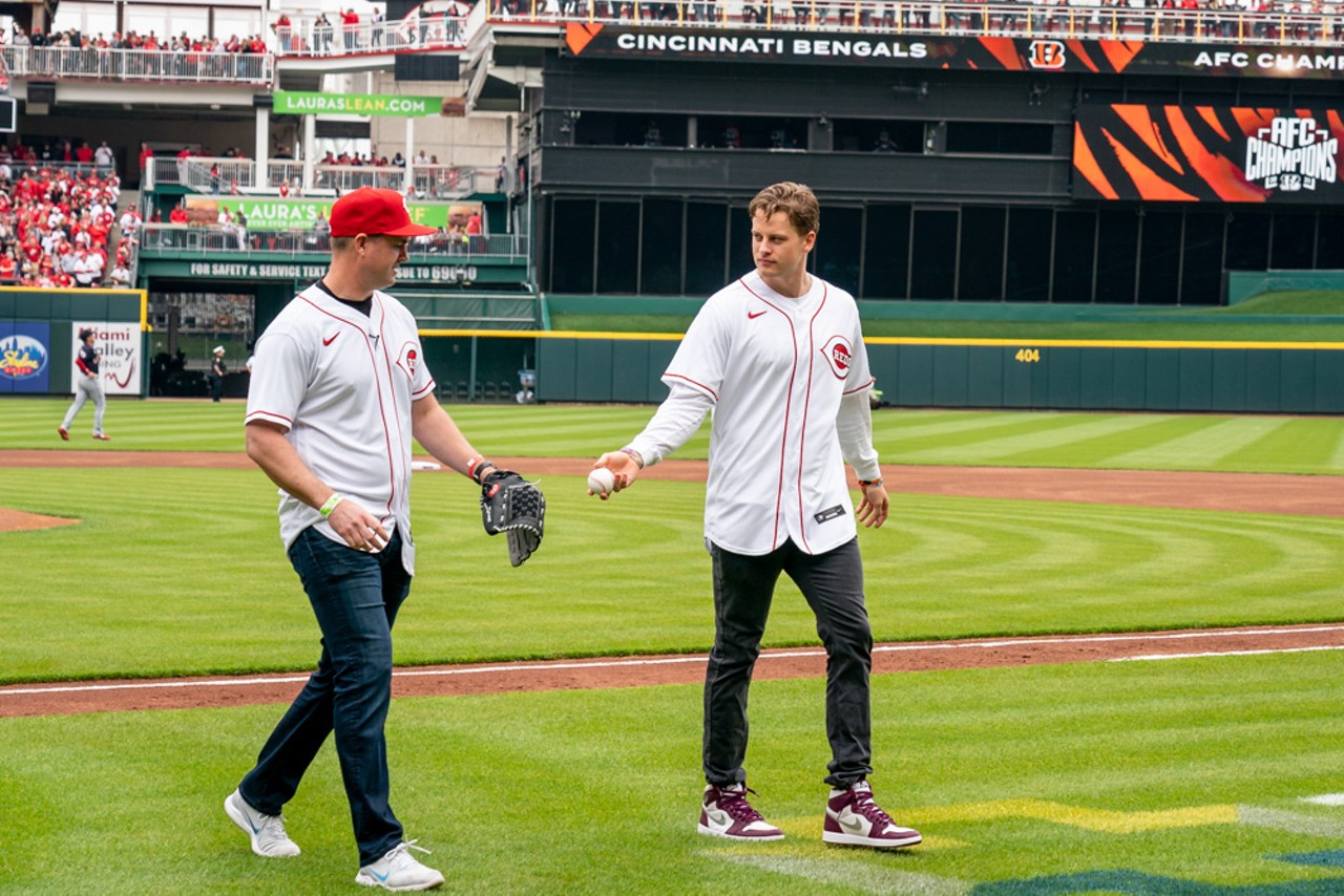 WATCH: Bengals' Joe Burrow throws first pitch at Reds' opening day