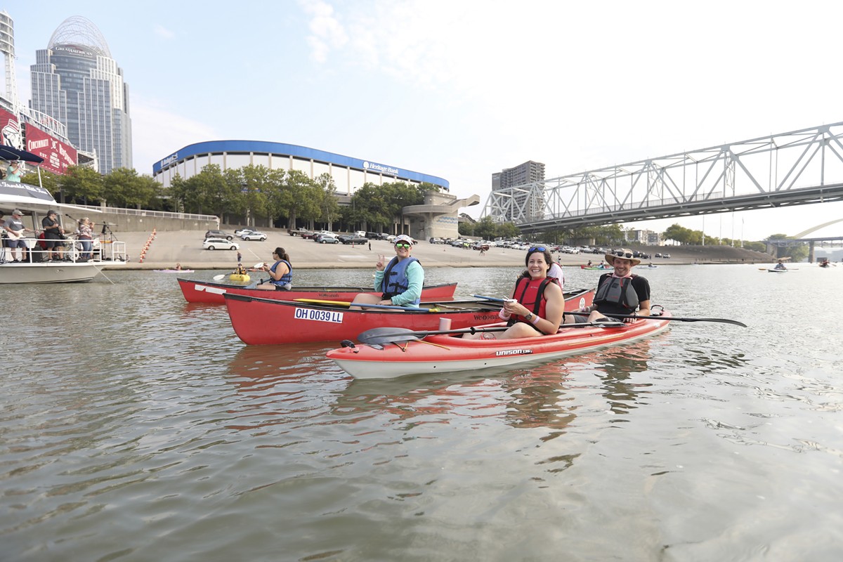 Paddlers enjoy Ohio River Paddlefest