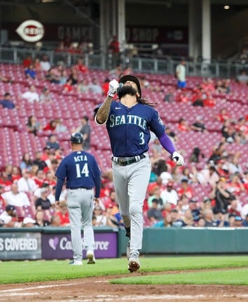 J.P. Crawford homers to the right in the top of the fourth inning | Cincinnati Reds vs. Seattle Mariners | Sept. 6, 2023