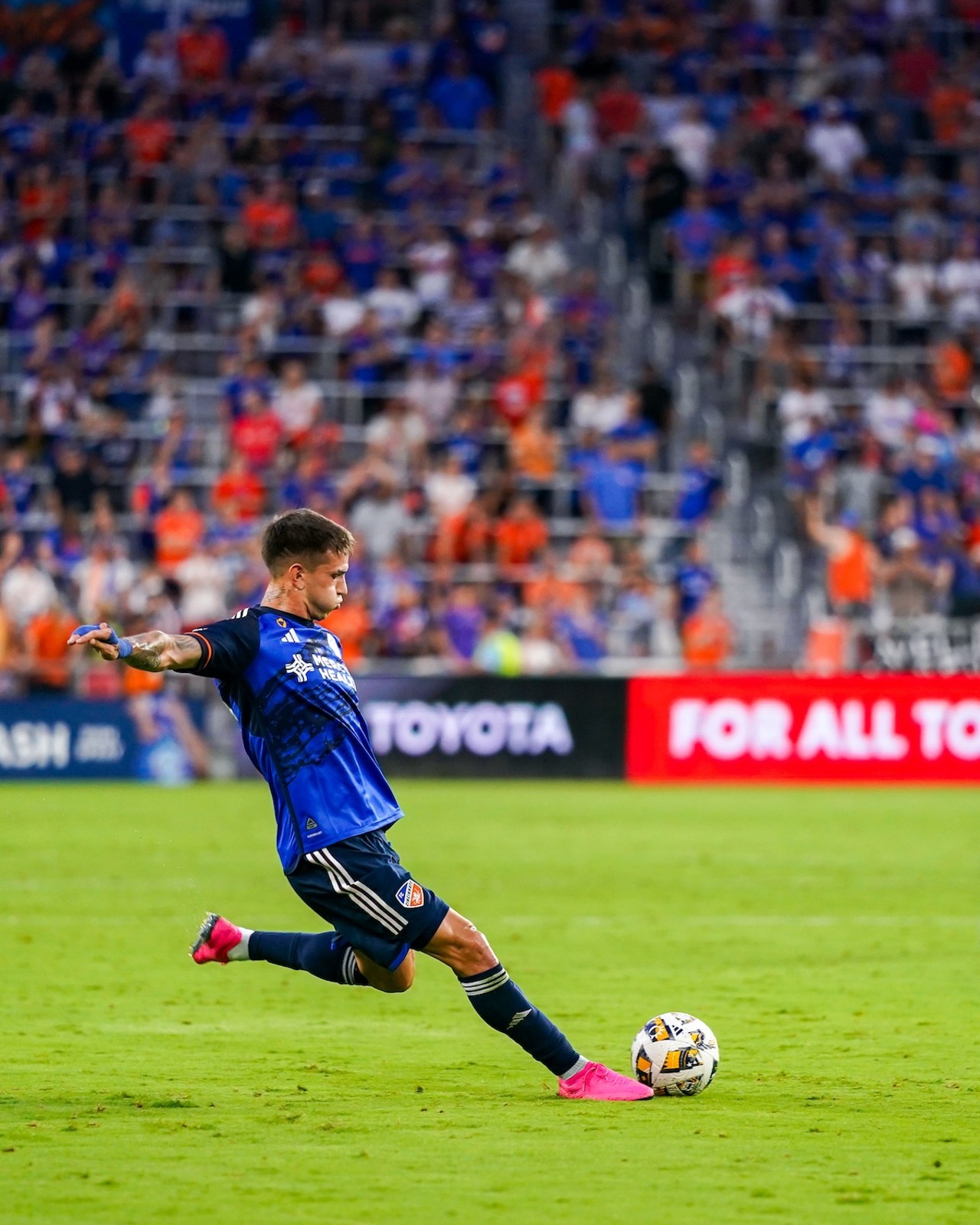 Luca Orellano takes a free kick | FC Cincinnati vs. CF Montreal | Aug. 31, 2024