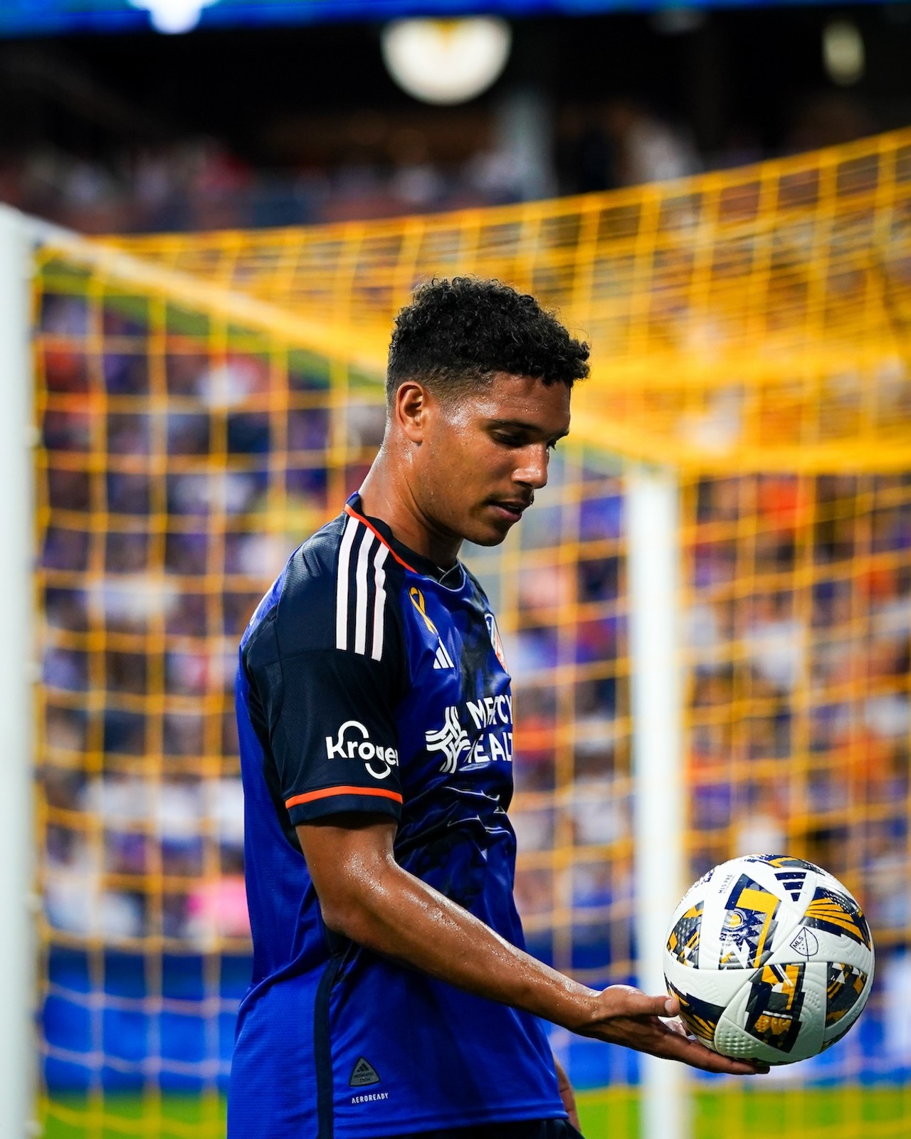 Nicholas Gioacchini collects ball for an FCC corner kick | FC Cincinnati vs. CF Montreal | Aug. 31, 2024