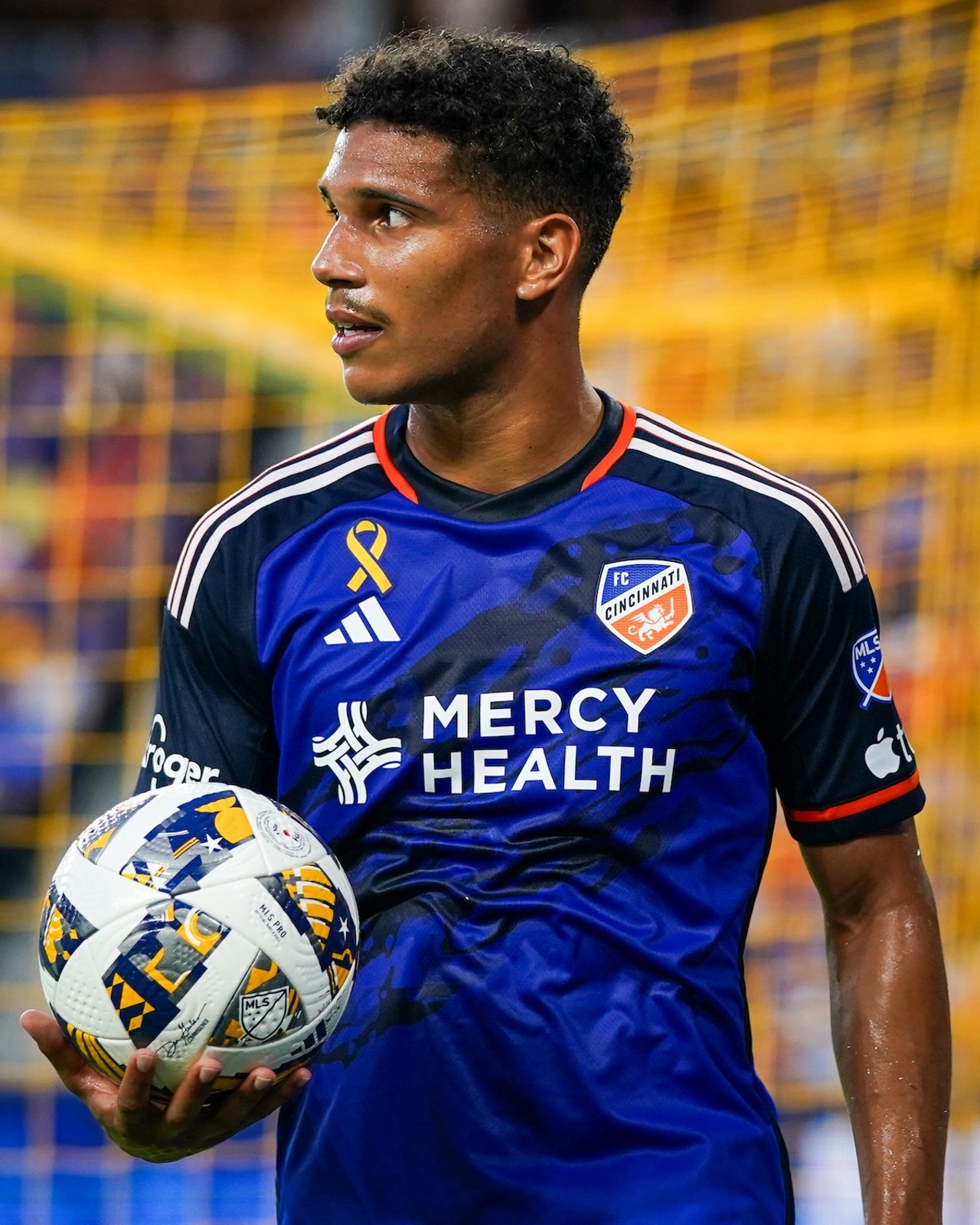 Nicholas Gioacchini collects ball for an FCC corner kick | FC Cincinnati vs. CF Montreal | Aug. 31, 2024