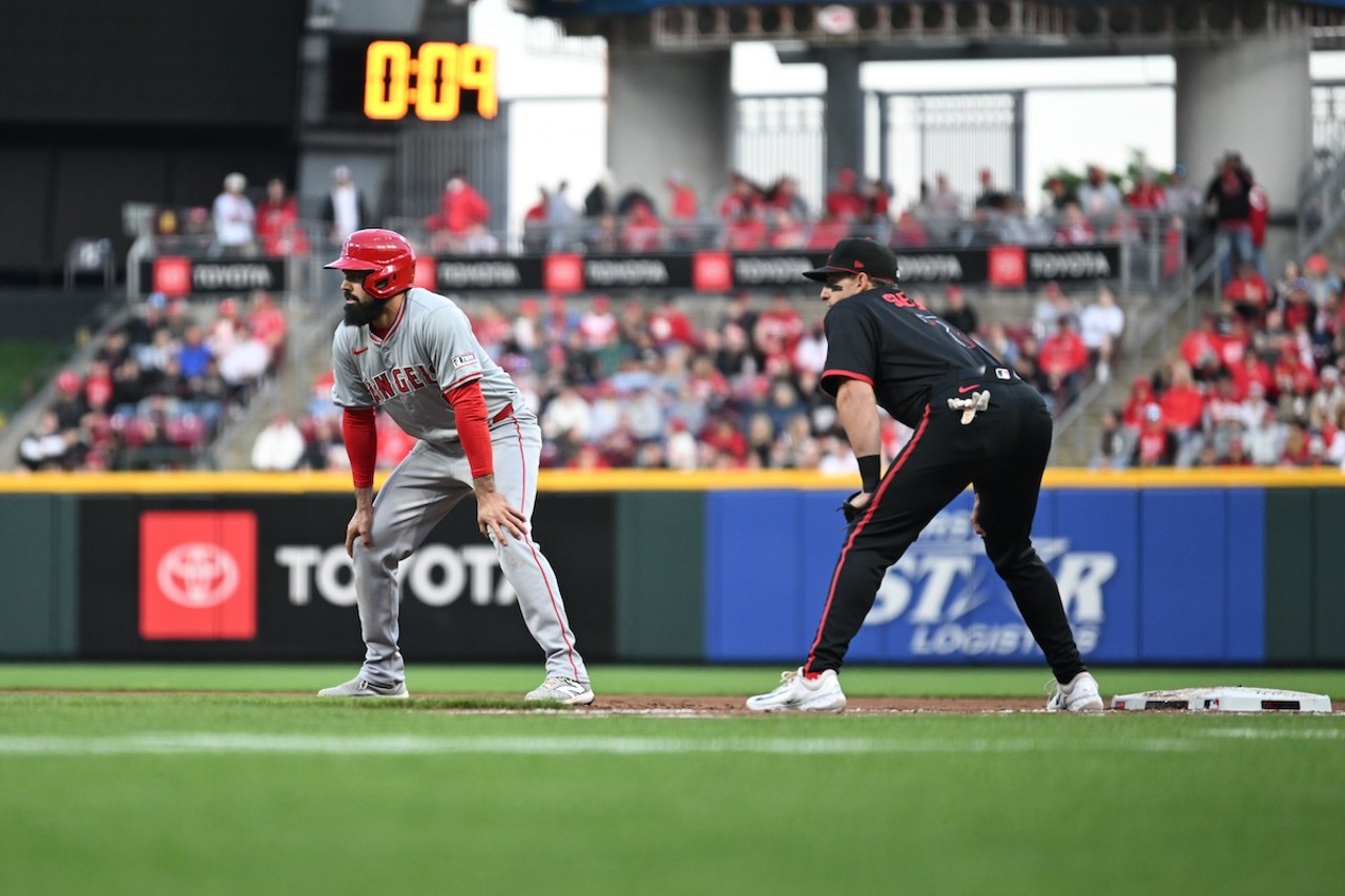 Anthony Rendon taking a lead at 1st base | Cincinnati Reds vs Los Angeles Angels | April 19, 2024