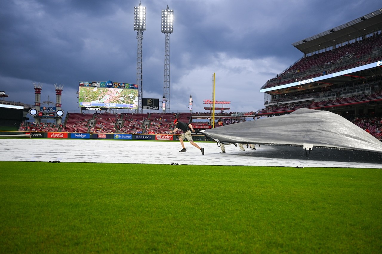Reds' grounds crew pulls the tarp off the field after a two-hour delay | Cincinnati Reds vs. Baltimore Orioles | May 3, 2024