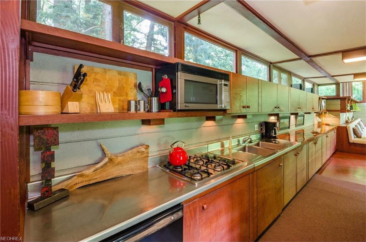 Take a Road Trip to Northeast Ohio and Stay Overnight in This Frank Lloyd Wright Home