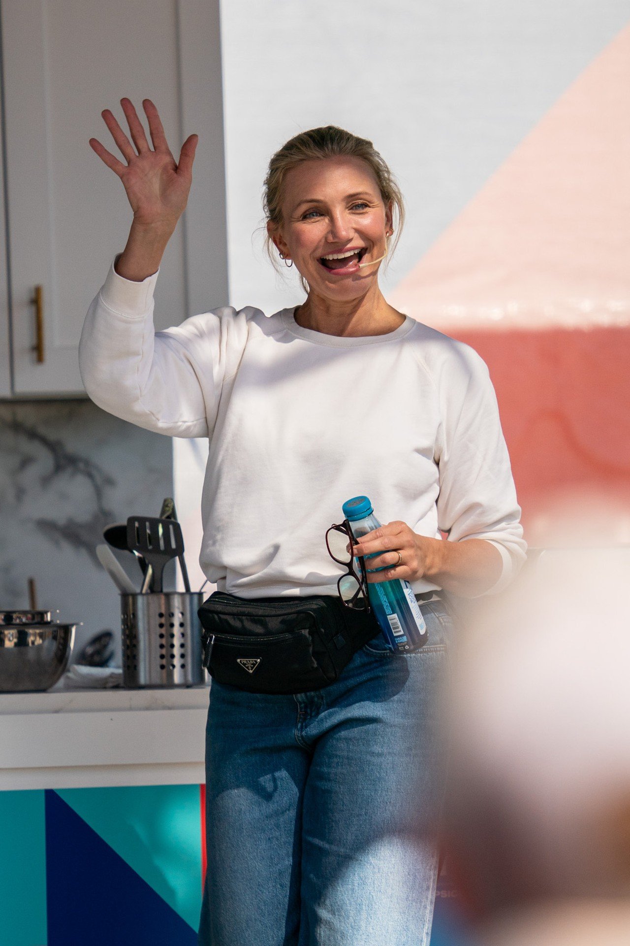 Cameron Diaz greets the crowd during the 2023 Kroger Wellness Festival