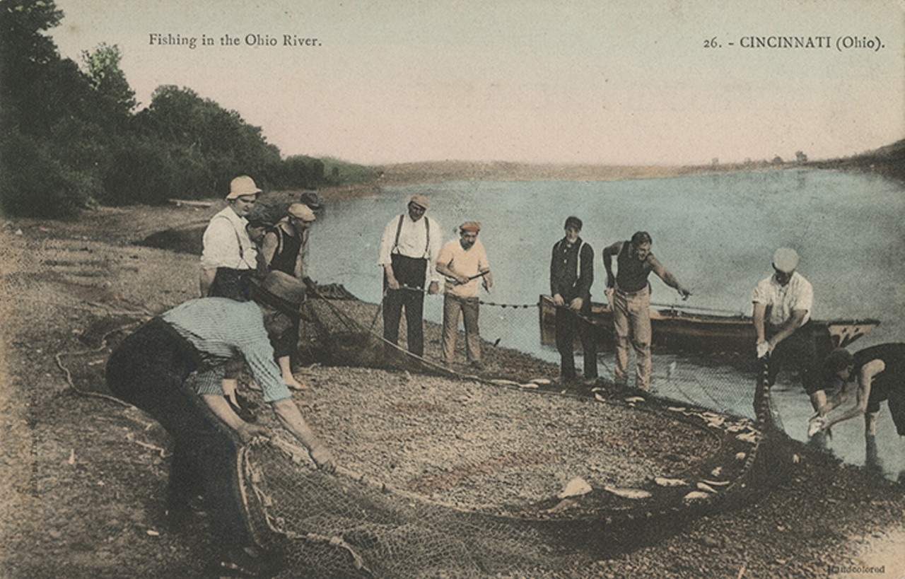 Fishing in the Ohio River, Cincinnati
Photo: From the Collection of The Public Library of Cincinnati and Hamilton County
