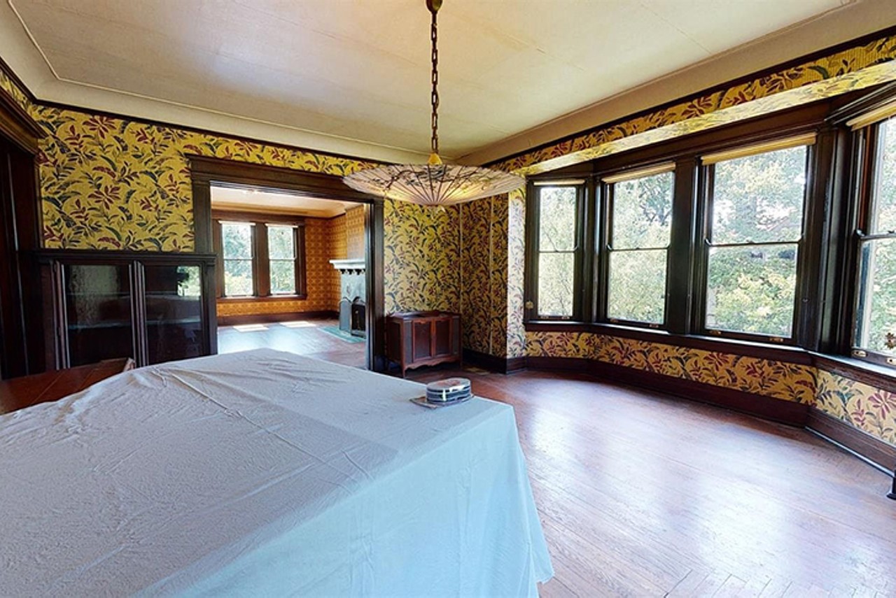 This Century-Old Clifton Time Capsule of a Home Has Some Seriously Stunning Wallpaper