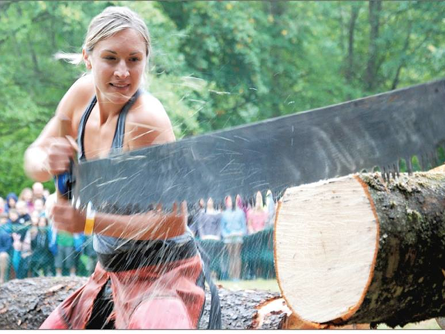 Log-sawing competition