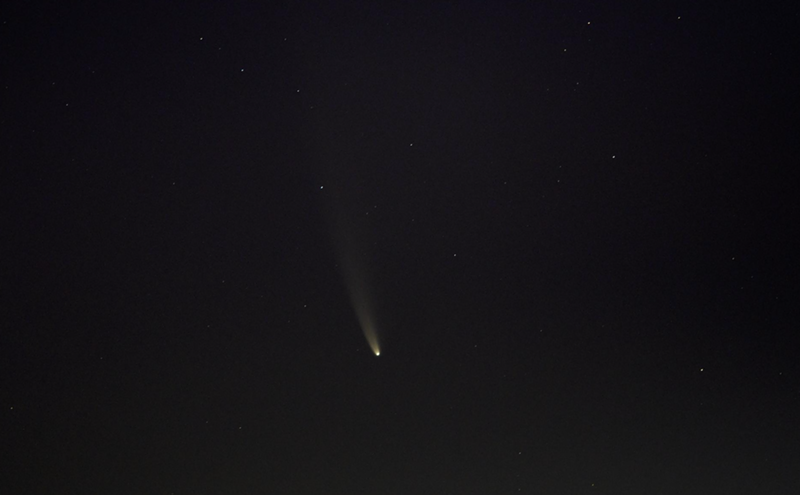 Comet NEOWISE before sunrise over Washington, Sunday, July 12, 2020 - Photo: NASA/Bill Ingalls