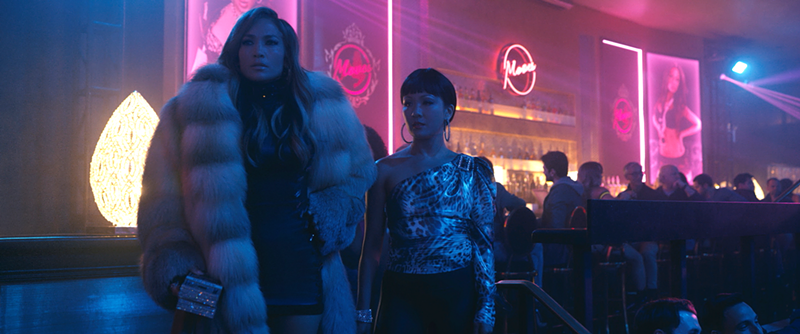 Jennifer Lopez (left) and Constance Wu (right) in "Hustlers" - Photo: Courtesy Motion Picture Artwork