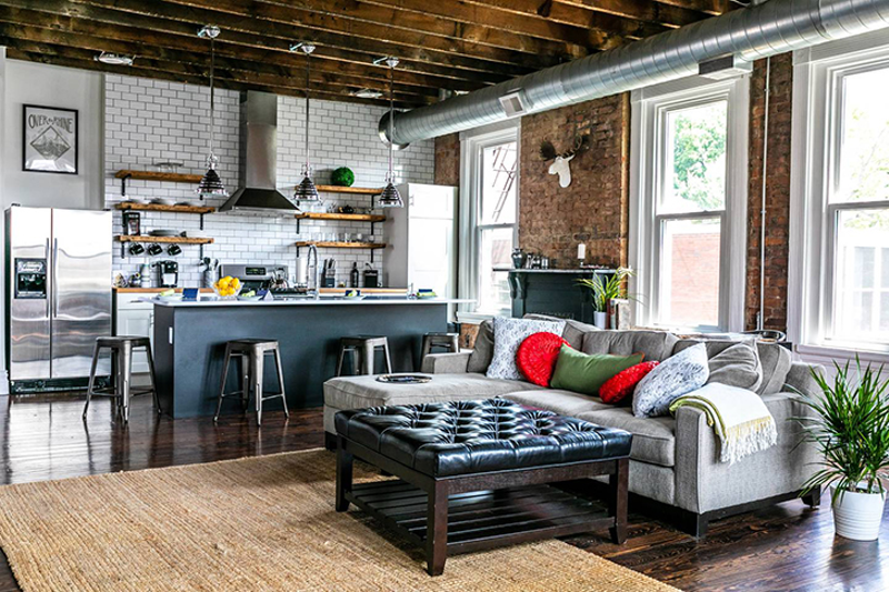 Image of an OTR loft available on Airbnb - PHOTO: HTTPS://WWW.AIRBNB.COM/ROOMS/27930548