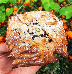 Plum and almond pinwheel - Photo: Provided by rose&mary Bakery