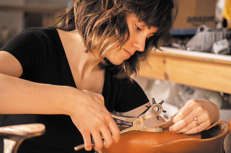 Regina Kazanjian crafting a shoe in her studio. - Gabriella Mulisano