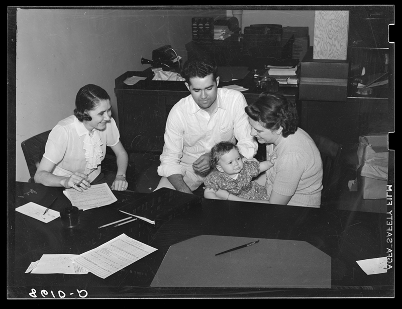 A family applying to live in Greenhills in 1938 - Library of Congress