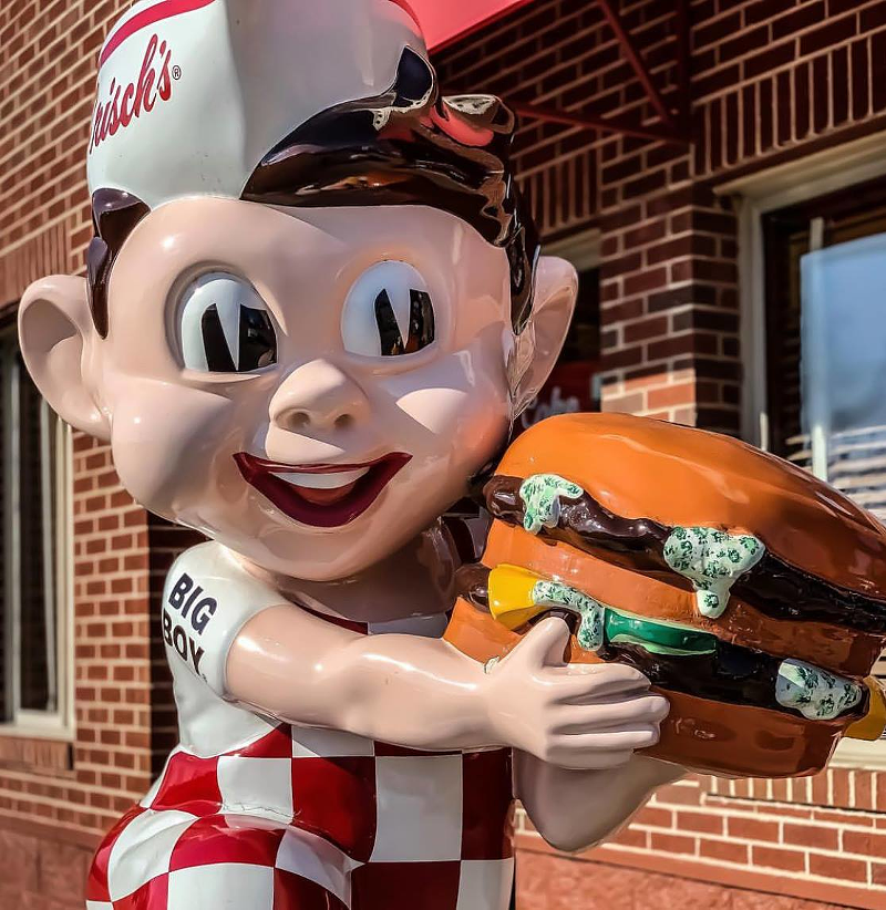 This Veteran's Day, Frisch's is Paying Tribute to Active and Retired Military with Free Meals
