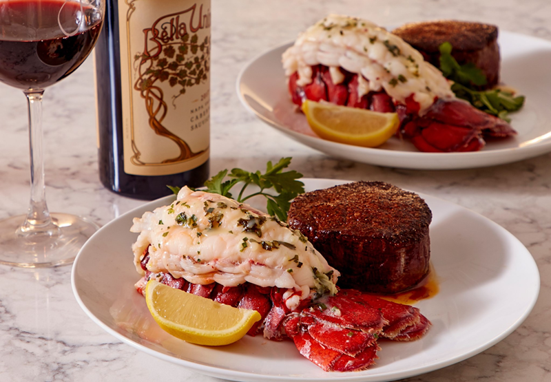 $99 filet mignon and lobster dinner for two - Photo: Facebook.com/JeffRubysSteakhouse
