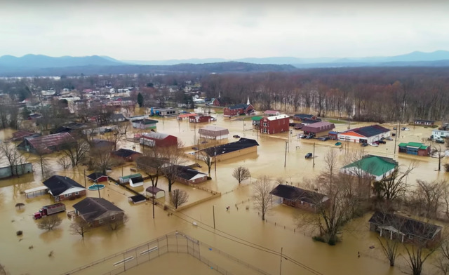 Flooding over Clay City, Kentucky - Image: Ben Childers video still