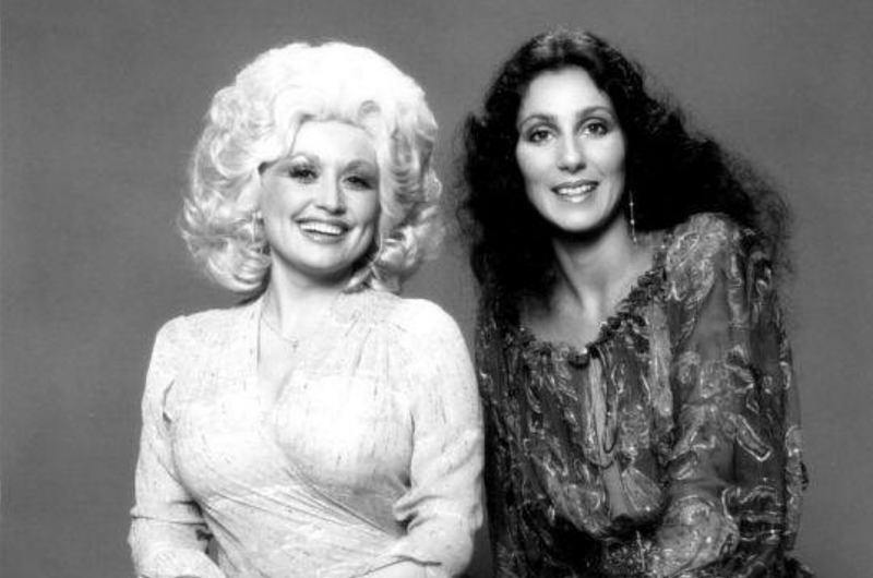 Dolly Parton and Cher - Photo: facebook.com/DollyParton