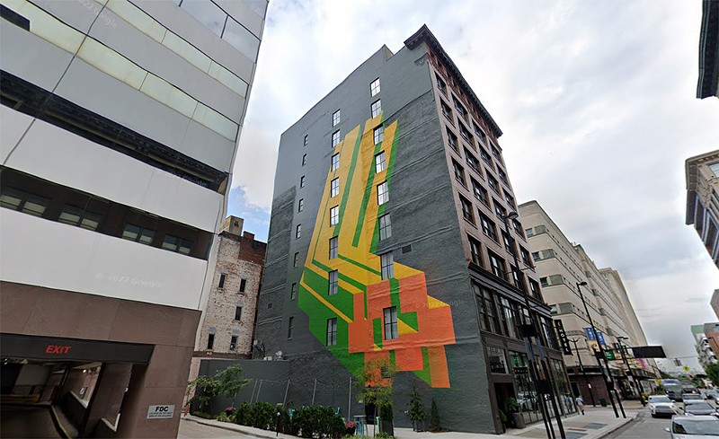 Barron Krody's mural "Allegro" after the renovation of the Kinley Hotel building in 2020. - Photo: Google Street View