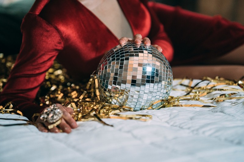 Buckeye Flame editor Ken Schneck reflects on how the entertainers and audience of a London drag show honored the lives lost in the Club Q shooting. - Photo: Pexels, Greta Hoffman