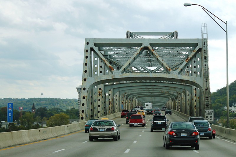 The Brent Spence Bridge will begin its glow-up in 2023. - Photo: FormulaOne, Wikimedia Commons