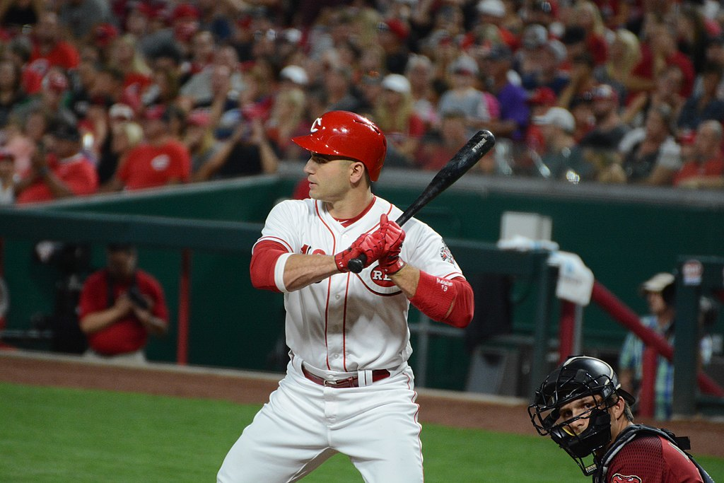 JOEY VOTTO CINCINNATI REDS 8x10 PHOTO ICONIC BASEBALL FIELD OF