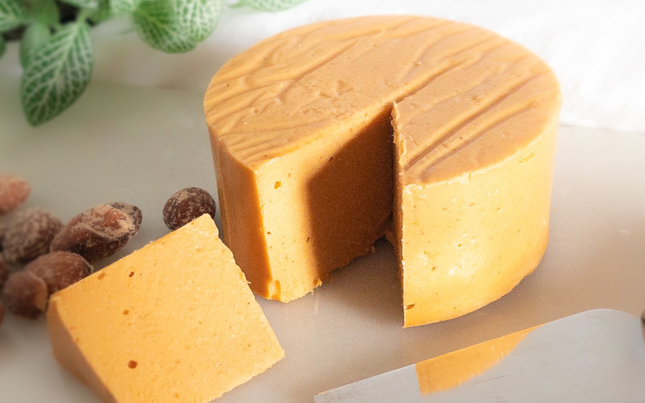 Mad Cheese’s Gouda Vibes is an aged smoked gouda.
